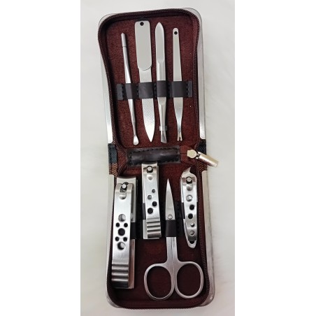 kit pour prende soin de ses ongles pieds et mains