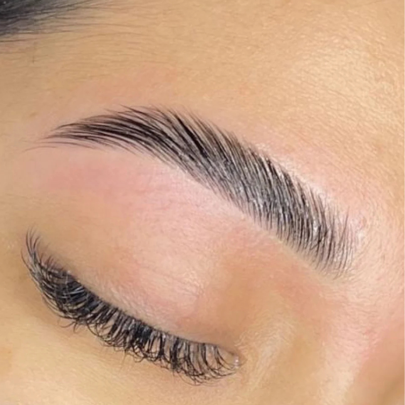 Réhaussement de sourcils